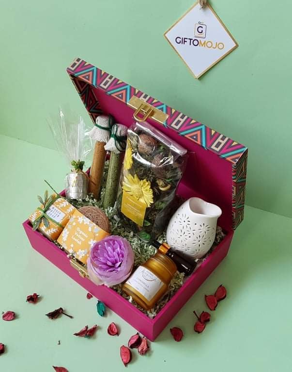 Gift Hampers in Gurgaon Delhi NCR Noida India