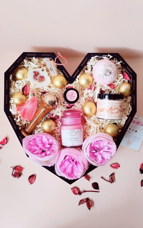 Passion Valentine's Day Gift Hampers in Gurgaon Delhi NCR Noida India