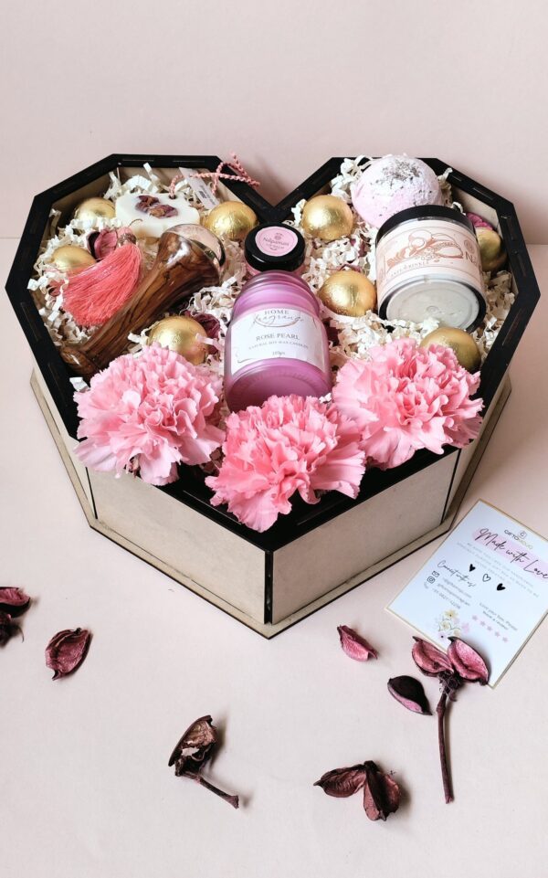 Passion Valentine's Day Gift Hampers in Gurgaon Delhi NCR Noida India