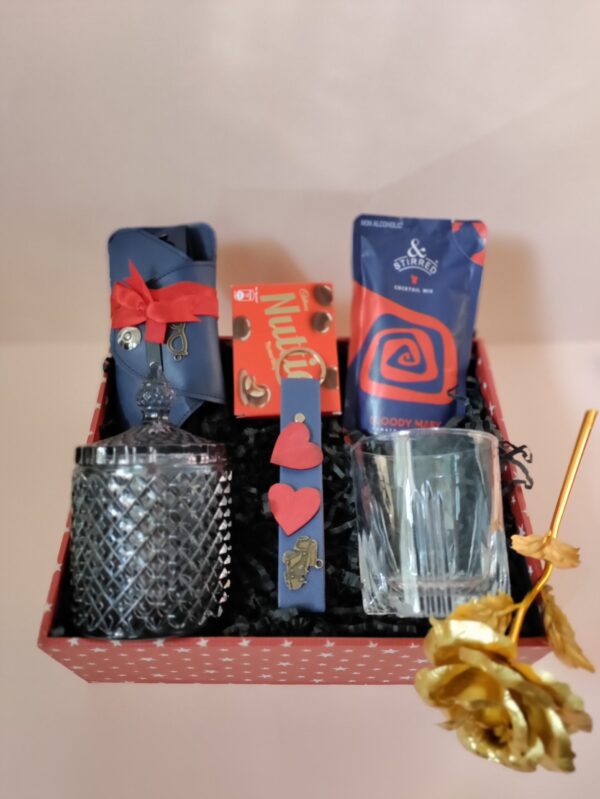 Valentine's Charming Gift Hampers in Gurgaon Delhi NCR Noida India